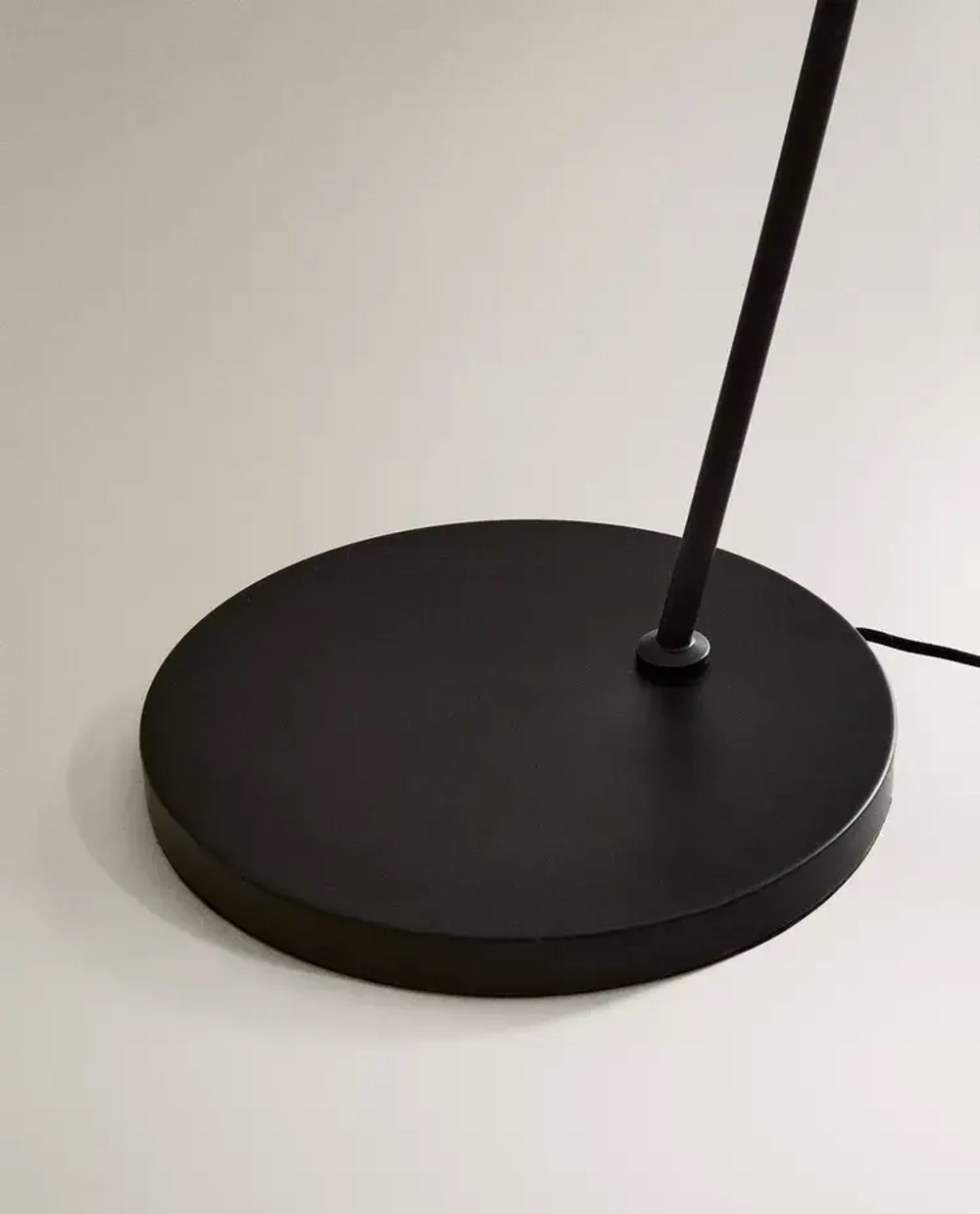 ZARA HOME ЖЕЛЕЗНЫЙ ТОРШЕР