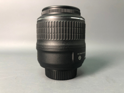 Nikon 18-55mm f/3.5-5.6G AF-S VR DX Нерабочий.