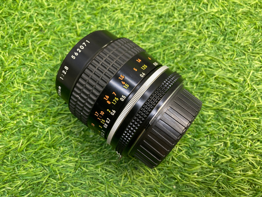Nikon 55mm 2.8 Micro Nikkor