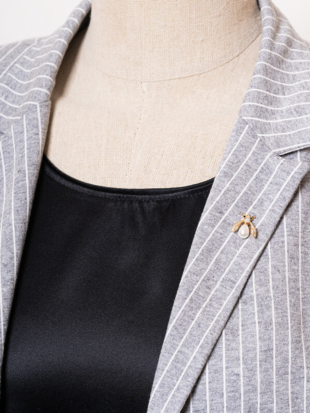 30061640 Брошь Chance