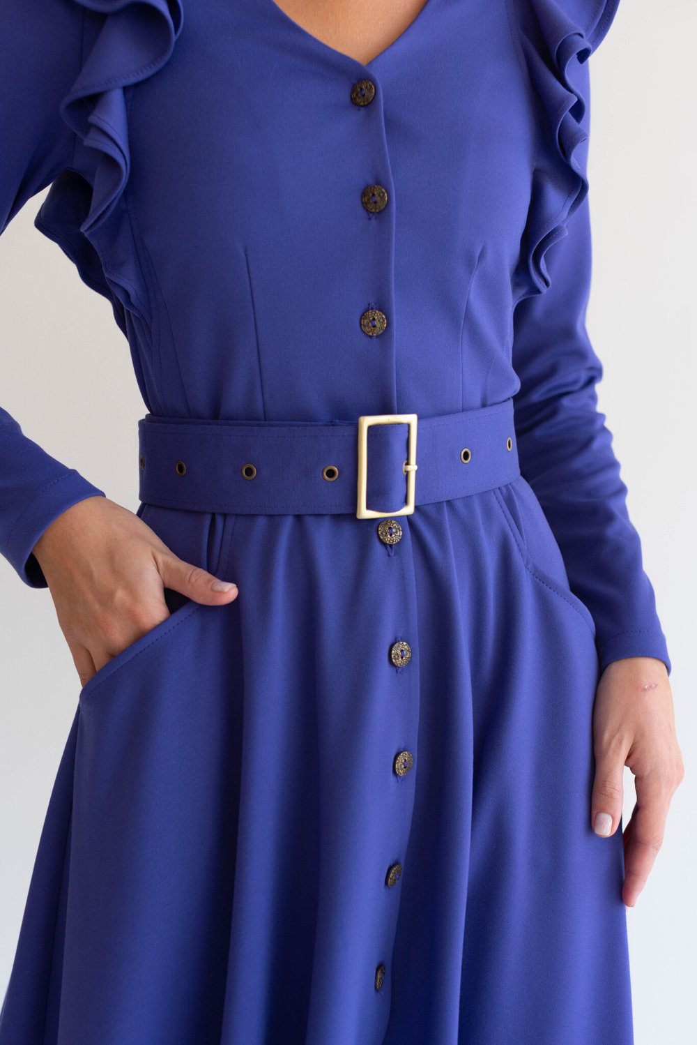 Платье фиолетовое с воланами из вискозы