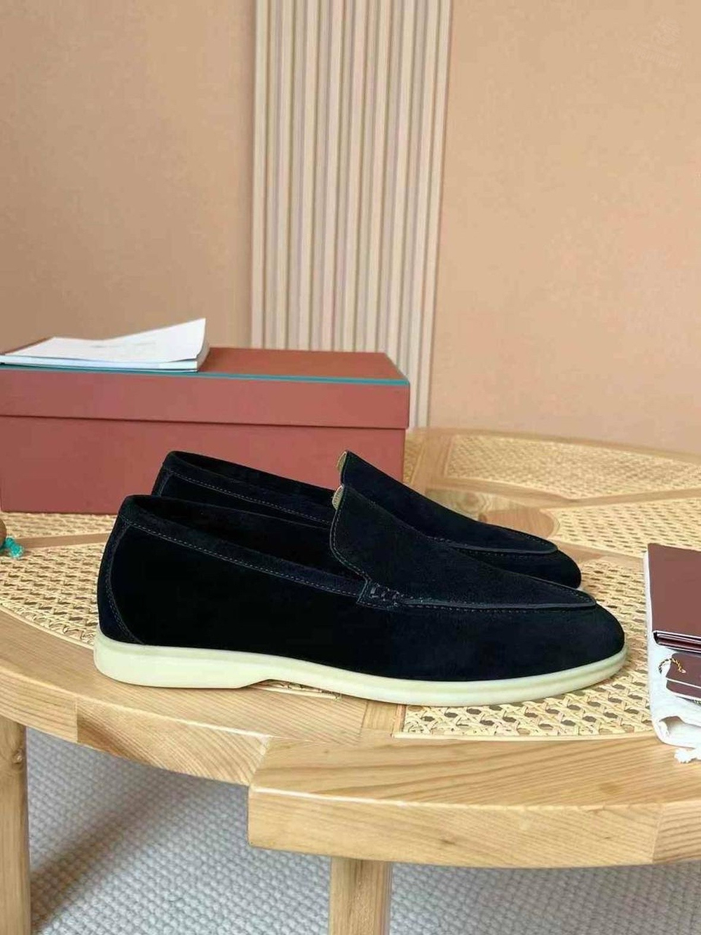 Лоферы Loro Piana Summer Walk с мехом