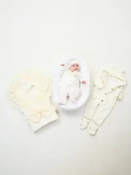 Конверт на выписку новорожденного