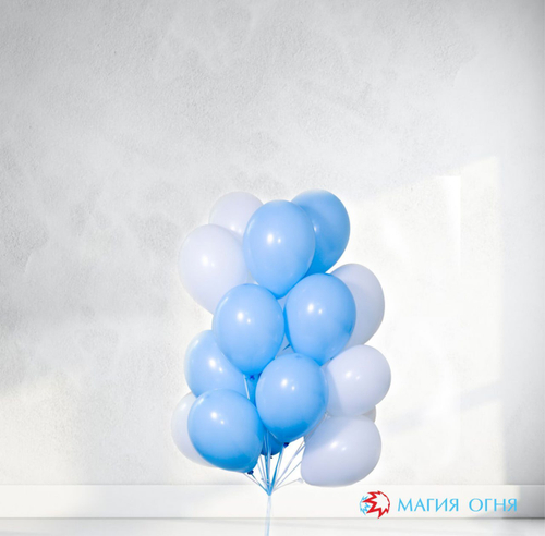 Композиция из шаров "Бело-голубой градиент" с гелием