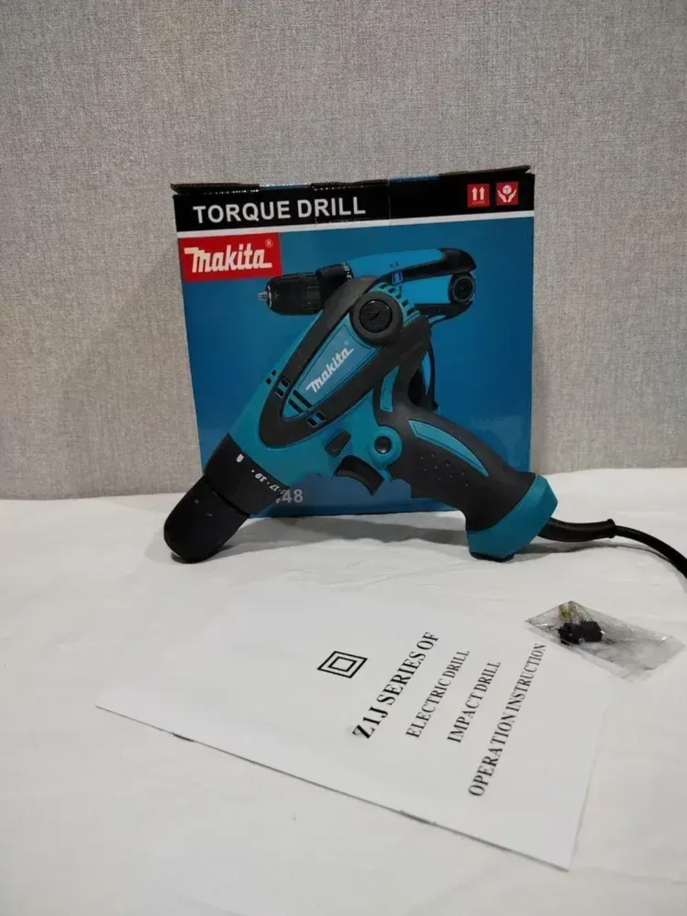 Сетевой шуруповерт Макита SU6448 900 W