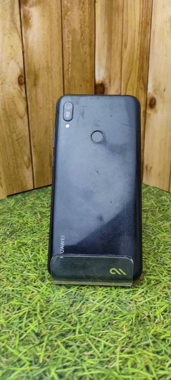 Huawei Y6 2019 2/32gb Чёрный (Витринный)