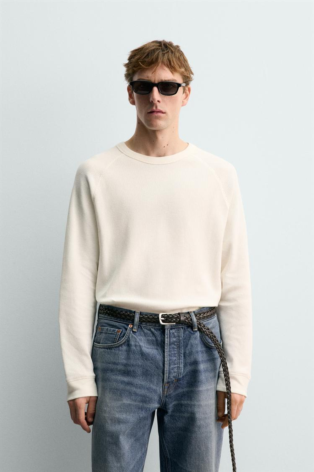 ZARA Х AARON LEVINE ФУТБОЛКА С ВАФЕЛЬНОЙ СТРУКТУРОЙ, ЭКРЮ