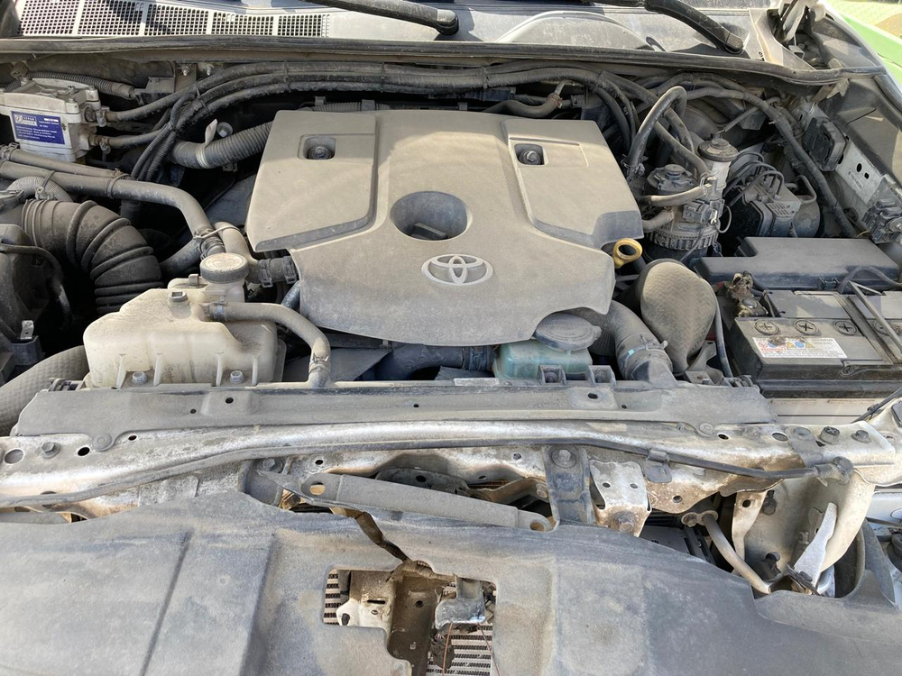 Toyota HILUX Комфорт 2.8d АКП