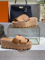 Сабо на танкетке Hermes