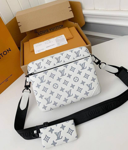 Сумка-мессенжер Louis Vuitton