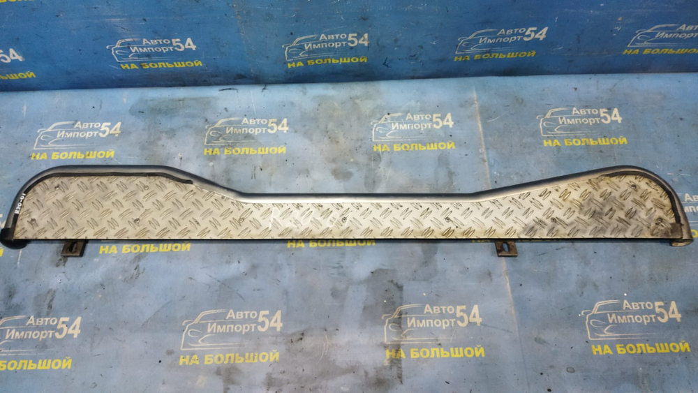 Подножка левая NISSAN TERRANO 1993