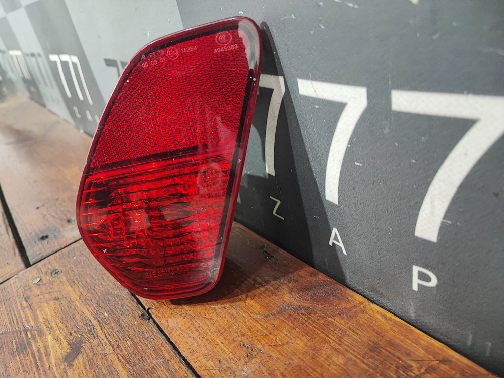 ПТФ задний левый Mitsubishi Outlander 3 15-нв Б/У Оригинал 8337A137