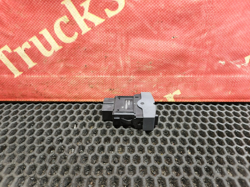 Кнопка блокировки дифференциала