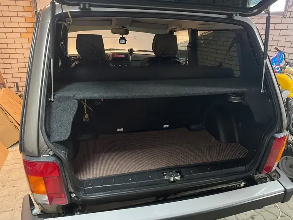 Акустическая полка (3 дв.) Нива 4x4 Urban с боковинами. После 2016 г.в