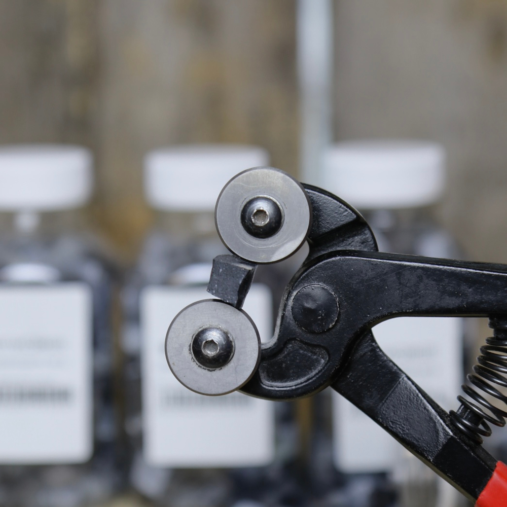 Смальта колотая черного цвета