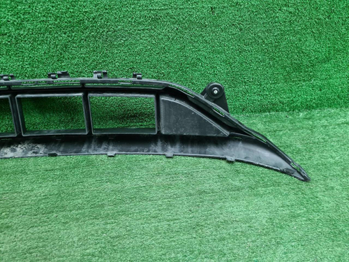 Решетка перед. бампера Mercedes E W213 (20-23) AMG