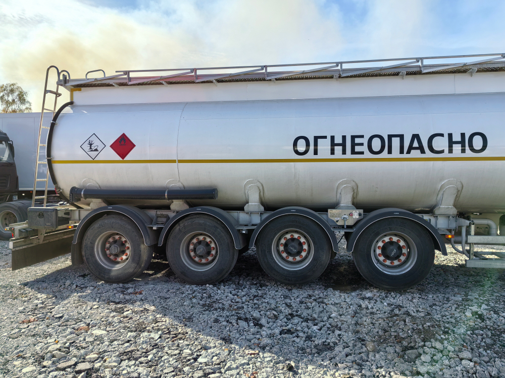 FoxTank 8777 Полуприцеп цистерна 877721 (светлые нефтепродукты)