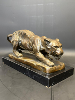 Бронзовая скульптура «Притаившийся тигр»