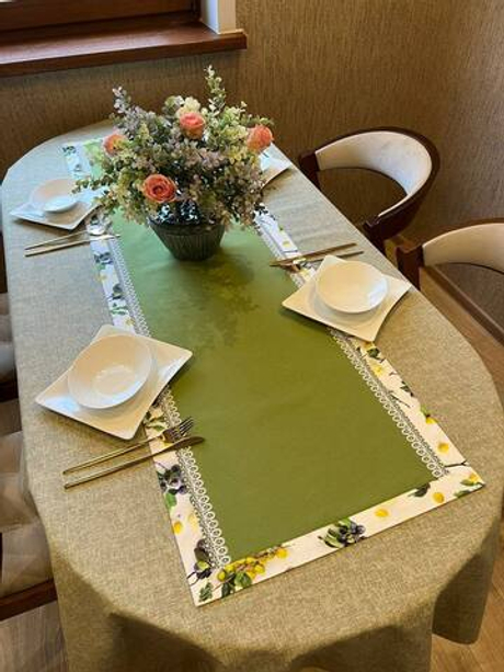 Дорожка декоративная на стол "Лето" 145х45 см с кружевом ручной работы