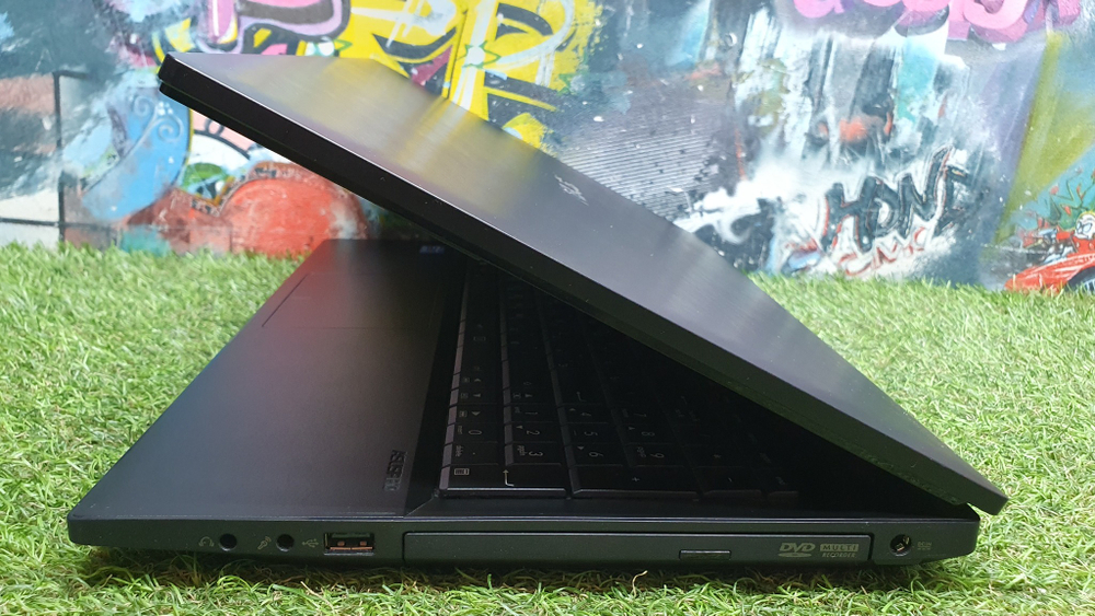 Ноутбук ASUS i5/6Gb