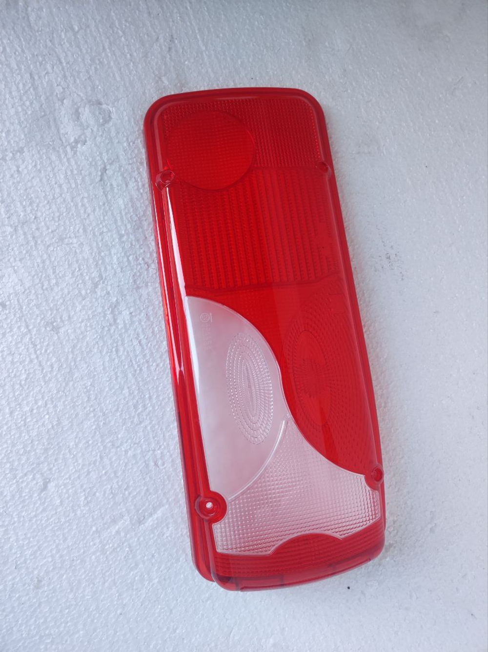 Стекло левого фонаря для грузовиков Scania 1784669