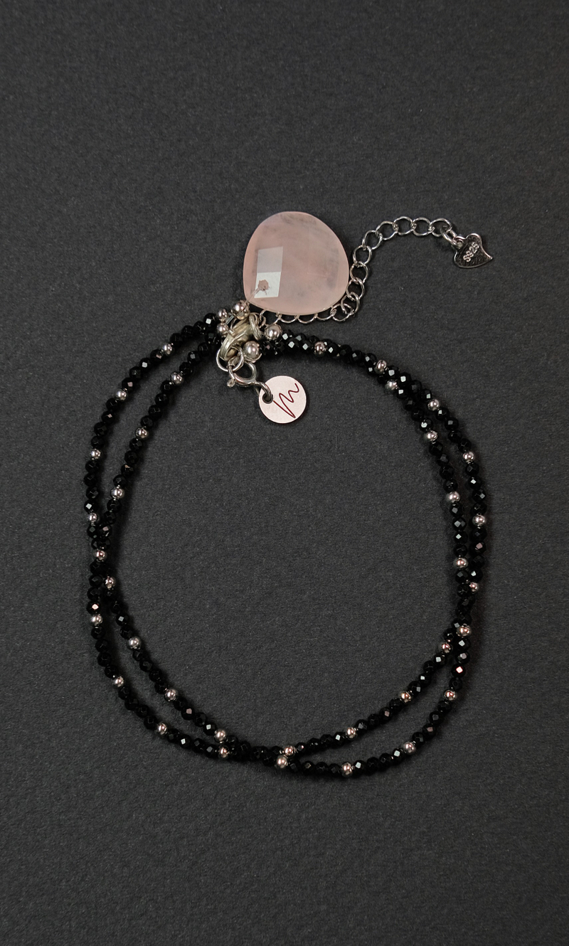 Колье Memo Drop "Memo about Health" со шпинелью и бриолетом розовый кварц с серебряными бусинами