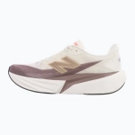 Женские Кроссовки для бега New Balance FuelCell Rebel V5 angora