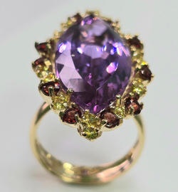 Кольцо Эстерелла золото 585, аметист синт., гранат, фианит