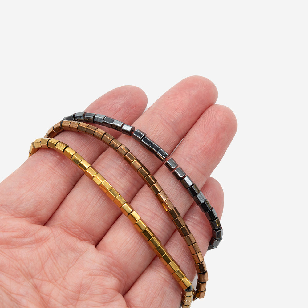 Гематин (гематит), разделитель многогранник 3мм, оттенок "Яркое золото"