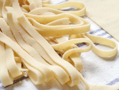 Домашняя рисовая лапша из домашней муки