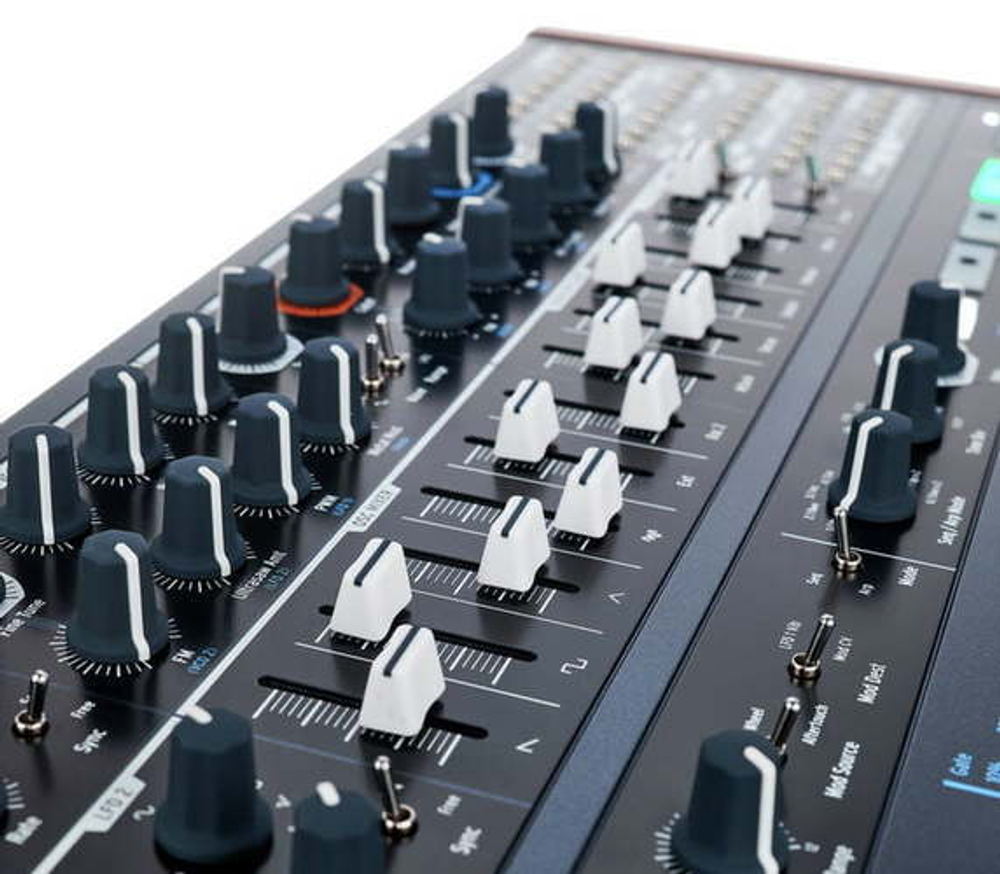Arturia MiniBrute 2