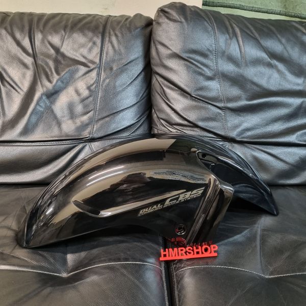Honda Крыло переднее CBR 1100 XX черное 61200-MAT-D30ZB