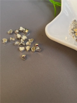 Бусины Сердечки, 7*6мм, 100шт