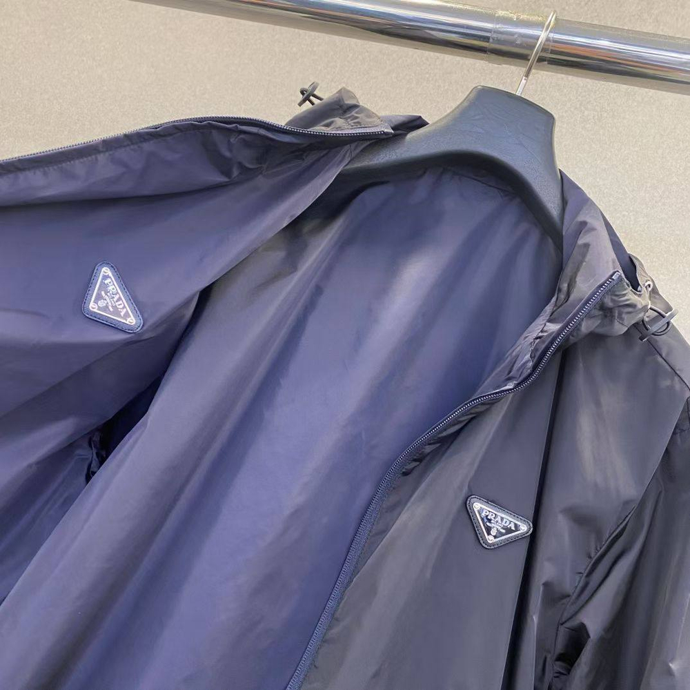 Ветровка двухсторонняя Prada