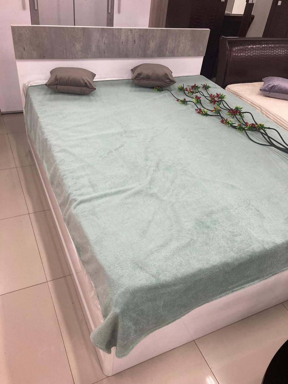 Кровать Инстайл КР-04 настил метрополитан грей/белая шагрень 1600