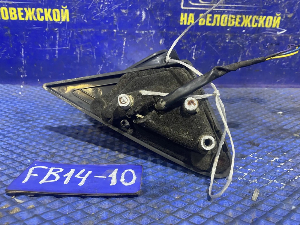 Зеркало правое NISSAN SUNNY 1994