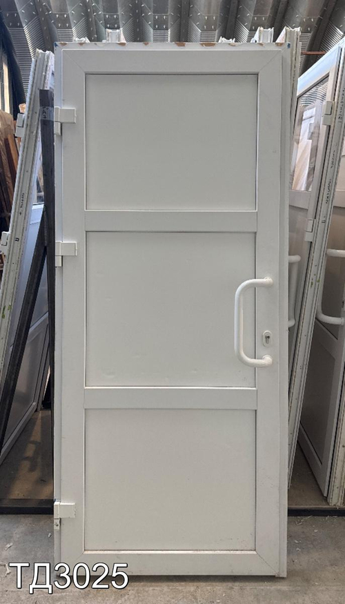Дверь пластиковая входная Б/У 2030(в) x 900(ш)