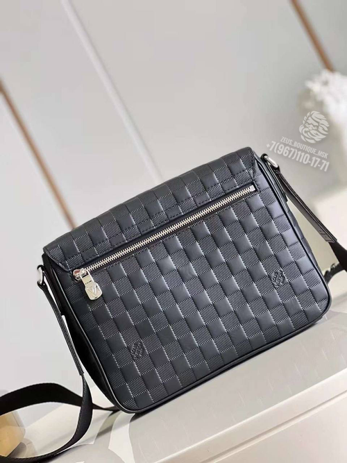 Сумка через плечо/мессенджер Louis Vuitton District PM