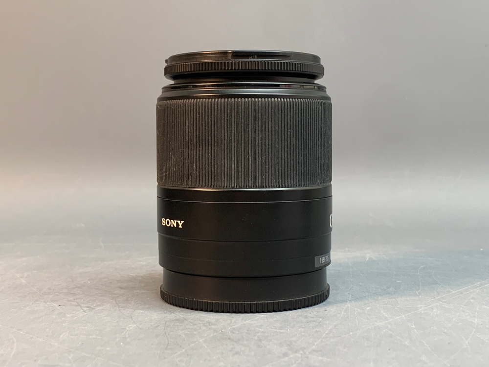 Sony DT 18-70mm 3.5-5.6