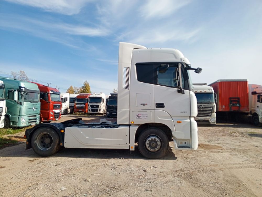Foton AUMAN 4x2 Седельный тягач BJ4189SLFKA (Дизельный, 11,8 л, 470 л.с. АТ)