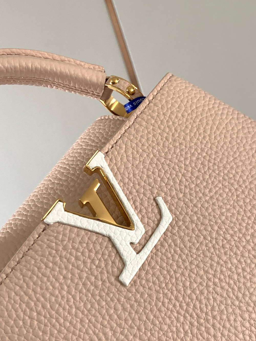 Louis Vuitton Capucines Mini