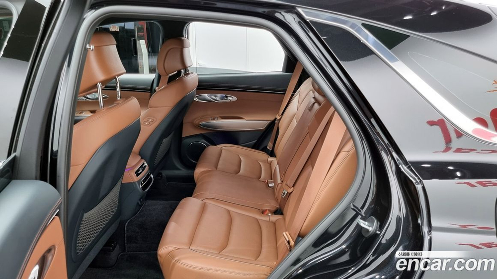 Genesis GV70 2.5T Бензин 2WD (05.2023)