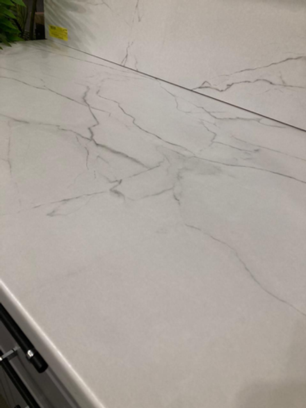 Столешница Жемчужный перито 1 кат 3050*600*40 \2085\