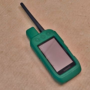 Чехол силиконовый для Garmin Alpha 200i / 300i защитный противоскользящий бампер (Зеленый)