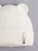 Шапка вязаная демисезонная с ушками