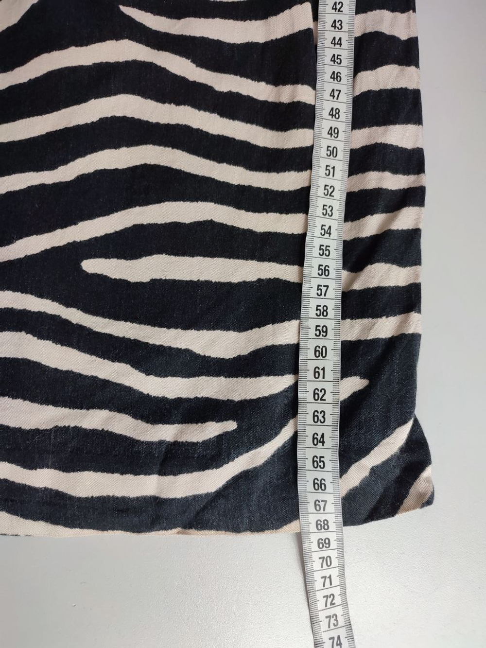 Юбка H&M из вискозы в полоску 40 размер