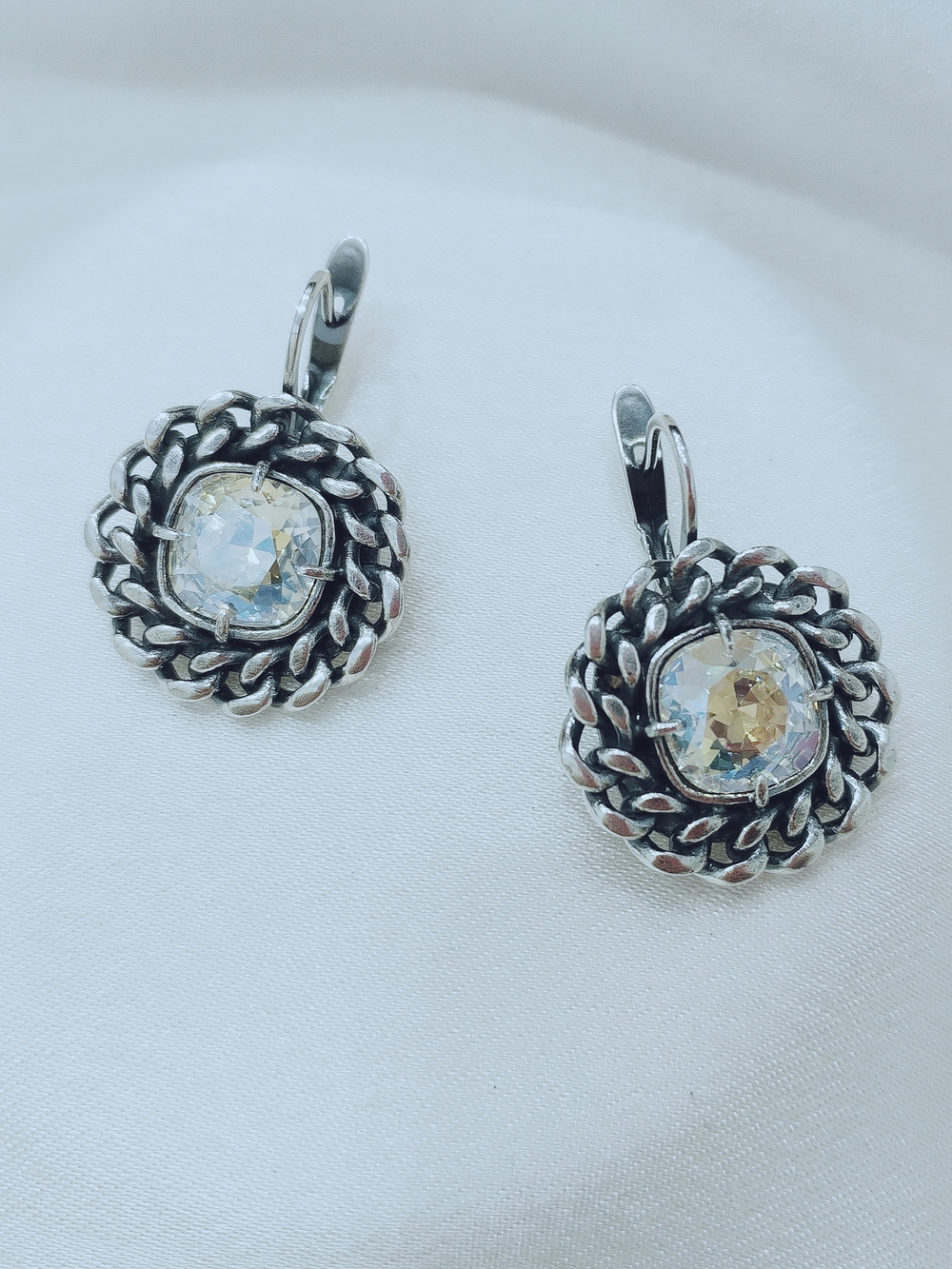 "Соренто"  серьги в серебряном покрытии из коллекции "Форсаж" от Jenavi с английским замком