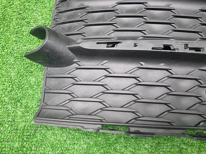 Решетка перед. бампера Mercedes GLE V167 18-24 AMG