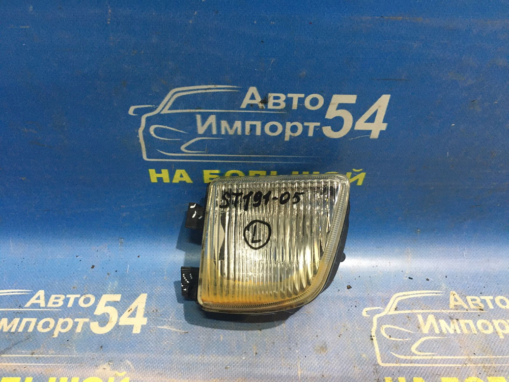 Туманка левая TOYOTA CORONA 1992