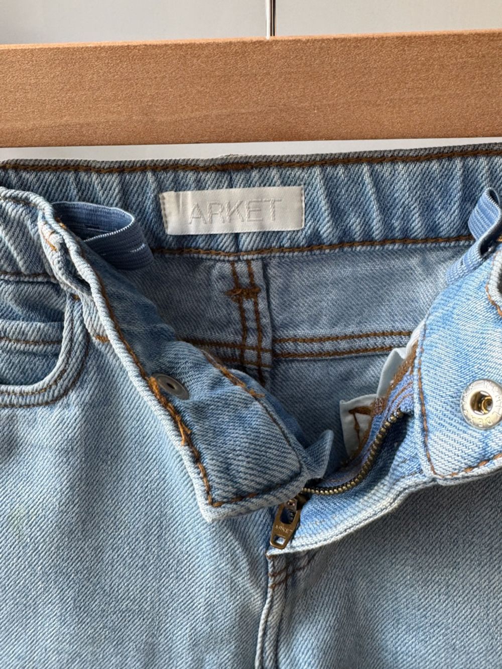 Джинсы Arket, 104